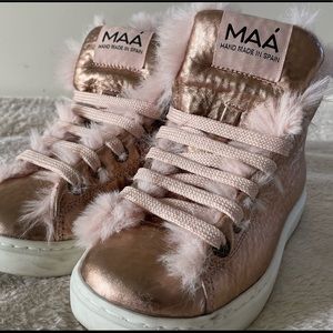 Girl sneakers , rose  gold , size 31